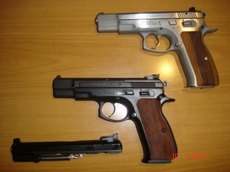 Hola amigos! ya que se muestran tantas armas buenas creo que a los propietarios de una cz 75 se nos tendría 50