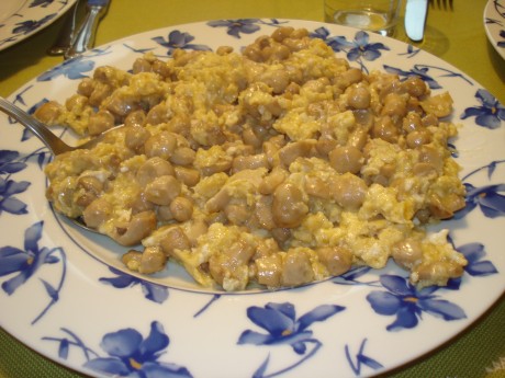 Queridos amigos: ante las expectación :8 causada por el desayuno que me he pegado esta mañana, el cual 162