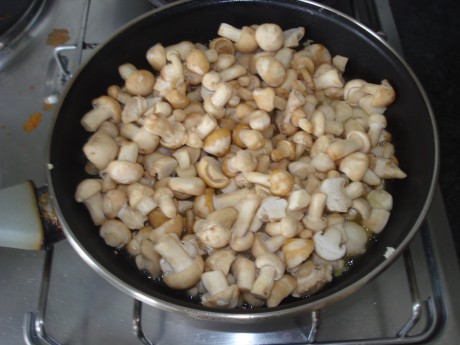 Queridos amigos: ante las expectación :8 causada por el desayuno que me he pegado esta mañana, el cual 161