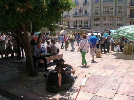que esta pasando en España que alguien me informe

https://www.abc.es/20110517/espana/abci-todas-acampadas-201105171616.html

que 140