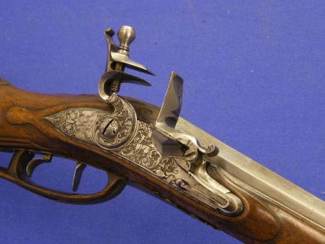 Voy a colocar unas fotos de un arma larga alemana de llave de mecha del siglo XVI. 40