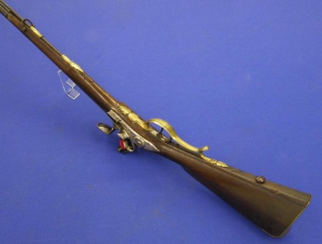 Voy a colocar unas fotos de un arma larga alemana de llave de mecha del siglo XVI. 60