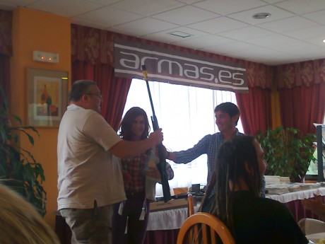 Estimados usuarios, 

Nos complace un año más, convocar en Valencia la reunión anual de usuarios de armas.es., 131