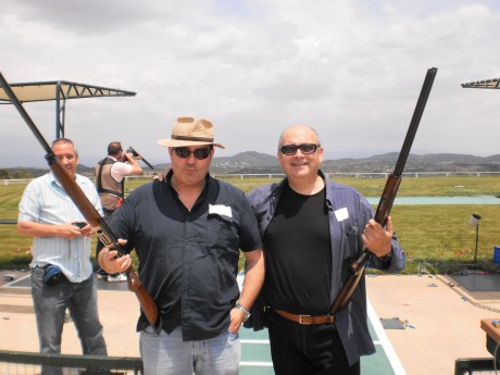Estimados usuarios, 

Nos complace un año más, convocar en Valencia la reunión anual de usuarios de armas.es., 02