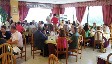 Estimados usuarios, 

Nos complace un año más, convocar en Valencia la reunión anual de usuarios de armas.es., 80