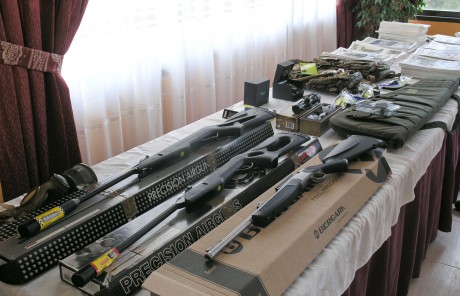 Estimados usuarios, 

Nos complace un año más, convocar en Valencia la reunión anual de usuarios de armas.es., 151