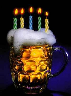 muchas felicidades grandullón...

para que luego no digas que no nos acordamos de tí.

tómate una bien 90