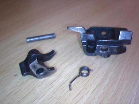 :mrgreen: Voy a presentar un tutorial de cómo desmontar completamente una tanfoglio, usaré para ello una 130