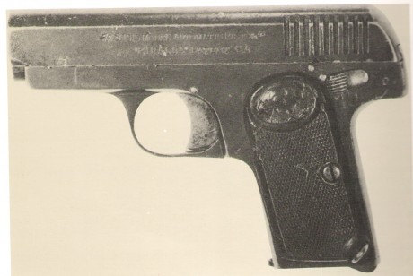 Otra pistola de la que no se nada, solicito información, gracias. esta es la descripción de los marcajes:
-Posee 50