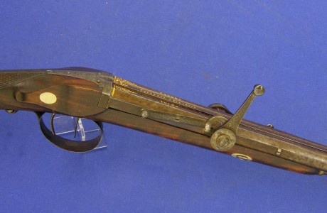 Voy a colocar unas fotos de un arma larga alemana de llave de mecha del siglo XVI. 131