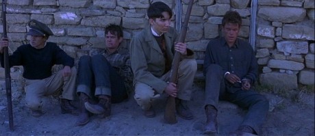 Compañeros,

En vista de las ganas de algunos (Elcafe, Wilcow, Vrakk, etc) por adivinar armas de películas 30
