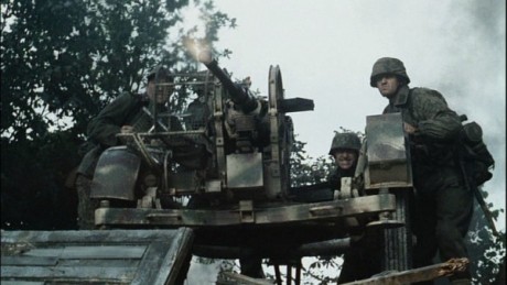 Compañeros,

En vista de las ganas de algunos (Elcafe, Wilcow, Vrakk, etc) por adivinar armas de películas 140