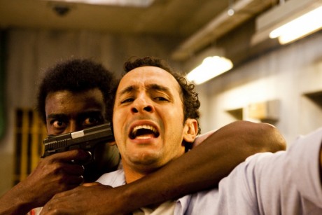 Compañeros,

En vista de las ganas de algunos (Elcafe, Wilcow, Vrakk, etc) por adivinar armas de películas 40