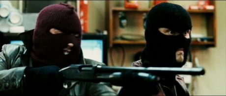 Compañeros,

En vista de las ganas de algunos (Elcafe, Wilcow, Vrakk, etc) por adivinar armas de películas 120