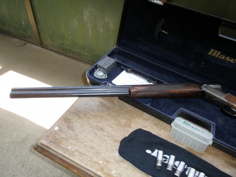 Vendo blaser F3 Sportig, 76 cm de cañon, selector y cinco choques y la culata regulable, la de la foto 00