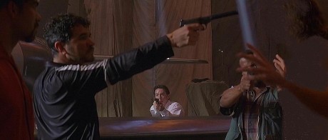Compañeros,

En vista de las ganas de algunos (Elcafe, Wilcow, Vrakk, etc) por adivinar armas de películas 120