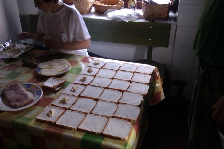 Queridos amigos: ante las expectación :8 causada por el desayuno que me he pegado esta mañana, el cual 120