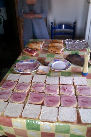 Queridos amigos: ante las expectación :8 causada por el desayuno que me he pegado esta mañana, el cual 150