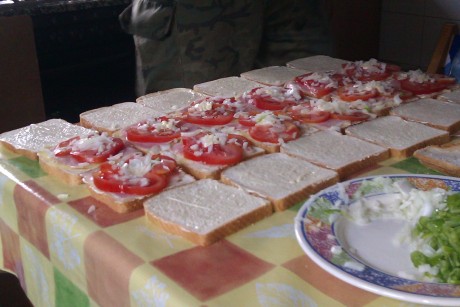 Queridos amigos: ante las expectación :8 causada por el desayuno que me he pegado esta mañana, el cual 171