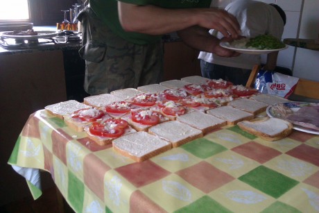 Queridos amigos: ante las expectación :8 causada por el desayuno que me he pegado esta mañana, el cual 170