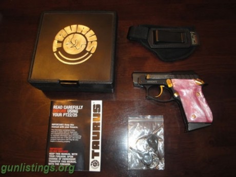 Estas son la pistolas subcompactas o back up que yo recomendaría si me fuera a compar una.

Primero la 120