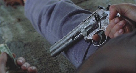 Compañeros,

En vista de las ganas de algunos (Elcafe, Wilcow, Vrakk, etc) por adivinar armas de películas 140