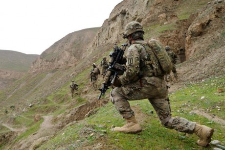 Cascos del ejército estadounidense con sistema de suspensión Skydex. NIVEL DE PROTECCIÓN III-A.
Último 32
