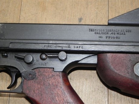 Hola a todos.

Desconozco totalmente los marcajes de las armas americanas y me gustaría saber si la numeración 02