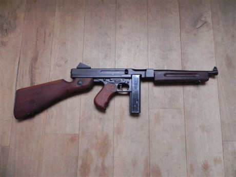 Hola a todos.

Desconozco totalmente los marcajes de las armas americanas y me gustaría saber si la numeración 10