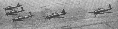 Sé que al principio de la II Guerra Mundial, habían en servicio algunos aviones biplanos (Gloster Gladiator, 10