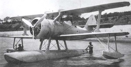 Sé que al principio de la II Guerra Mundial, habían en servicio algunos aviones biplanos (Gloster Gladiator, 31
