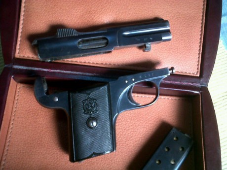 Hola,he abierto este hilo para que todos aquellos que tengais armas Españolas,podais lucirlas aqui con 20