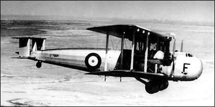 Sé que al principio de la II Guerra Mundial, habían en servicio algunos aviones biplanos (Gloster Gladiator, 41