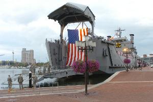 Pues con sorpresa me meti en la pagina de la US Navy, para churretear un poco los buques que tienen en 60
