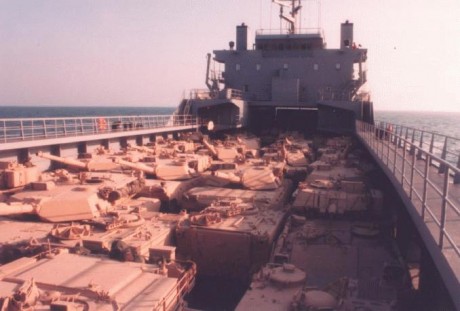 Pues con sorpresa me meti en la pagina de la US Navy, para churretear un poco los buques que tienen en 100