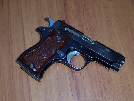 Hola,he abierto este hilo para que todos aquellos que tengais armas Españolas,podais lucirlas aqui con 131