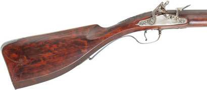 Hola de nuevo, os coloco aqwi unas fotos de unas armas bellamente grabadas. Son unas fotos recogidas por 00