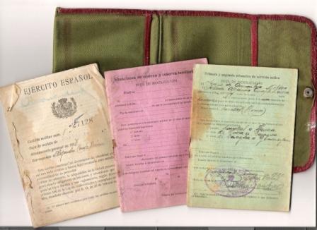 Como este mundo de los hierros, se queda cojo, a veces, sin complementarlo, yo le añado algo de militaria 110