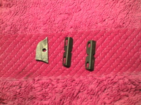 Se venden punto de mira y librillo alza originales mas uno de recambio para fusil Winchester 1895 Russian.
50 00