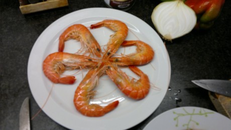 Queridos amigos: ante las expectación :8 causada por el desayuno que me he pegado esta mañana, el cual 02
