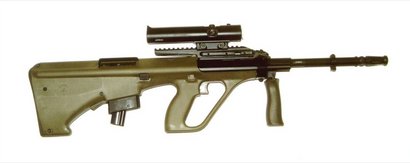Australian Defense Forces y su Steyr AUG, parace ser que estan plenamente convencidos con su arma (no 130