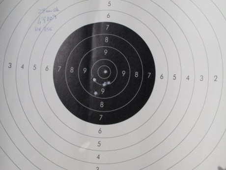 Sin lugar a dudas la pistola 9mm mas precisa de todos los tiempos es la SIG P210. Es imbatible en precisión 61