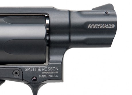 Estoy interesado en un revolver de entre 2 y 4 pulgadas para defensa. Pero aunque el calibre es si no 41