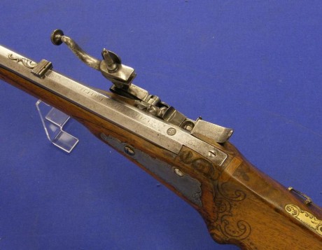 Voy a colocar unas fotos de un arma larga alemana de llave de mecha del siglo XVI. 160