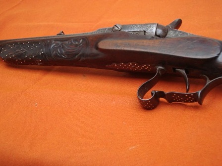 Buenas tardes. Agradecería que me dijeran qué tipo de armas son estas que van adjuntas en las fotos, pués 41