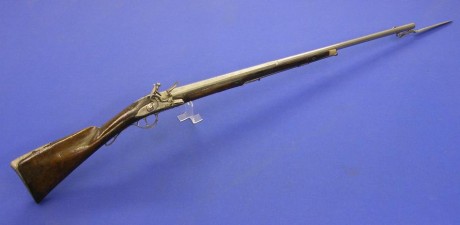 Voy a colocar unas fotos de un arma larga alemana de llave de mecha del siglo XVI. 20