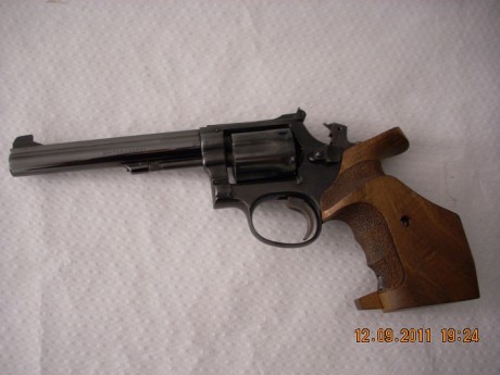 Hola compañeros les estaria muy agradecido si me pueden informar sobre un revolver
S&W REVOLVER  K38 90