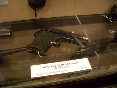 Pues nada aquí os dejo unas fotos de mi visita al museo, si no habeis estado merece la pena ir a verlo, 90