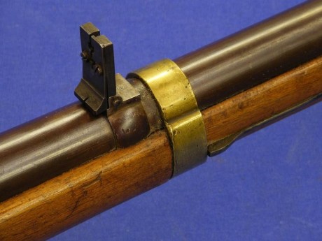 Voy a colocar unas fotos de un arma larga alemana de llave de mecha del siglo XVI. 62