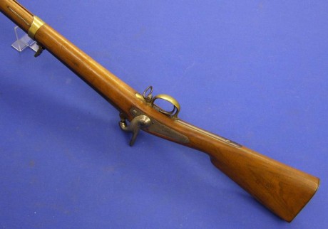 Voy a colocar unas fotos de un arma larga alemana de llave de mecha del siglo XVI. 60